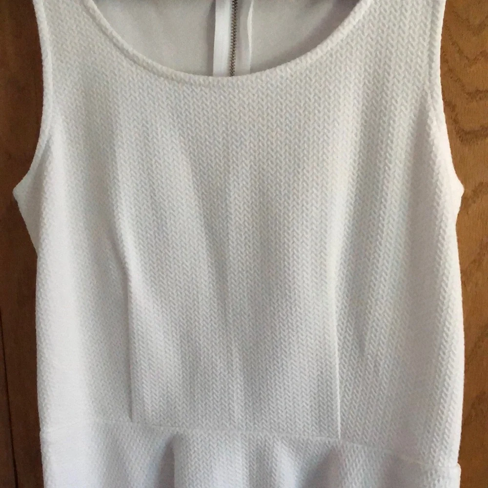 Ann Taylor Peplum Sleeveless Top size MP - Picture 4 of 14